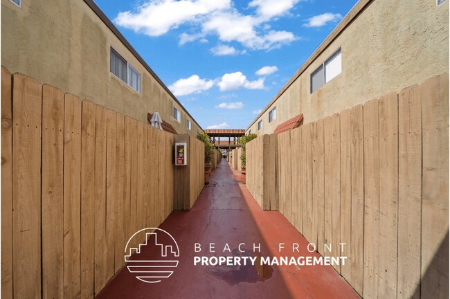 Foto del edificio - 930 N. Enterprise Ave.