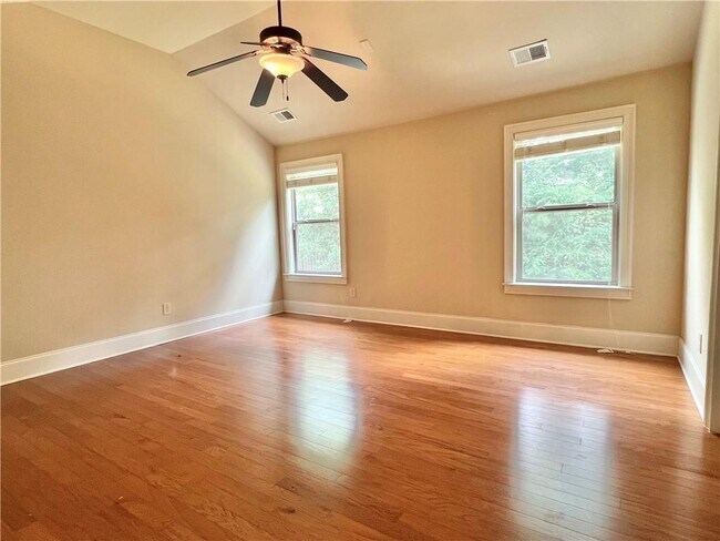 Building Photo - 590 Summerstone Ln