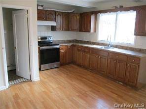 Foto del edificio - 323 Peninsula Blvd