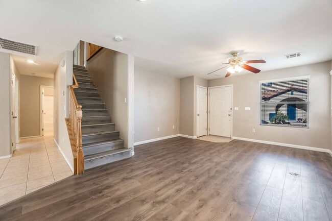 Building Photo - Charming two-story home!