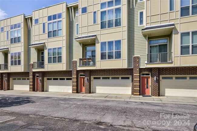 Foto del edificio - 521 Steel Gardens Blvd
