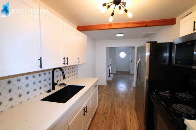 Building Photo - 4212 N 19th St