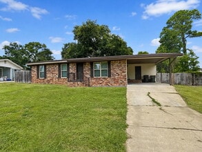 Building Photo - 309 Cecelia Dr NW
