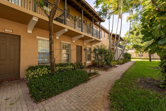 Foto del edificio - 708 SW 147th Ave