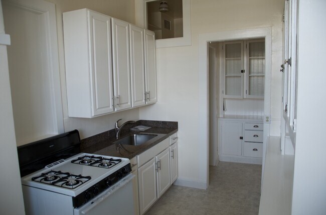 Foto del edificio - Warrington Apartments