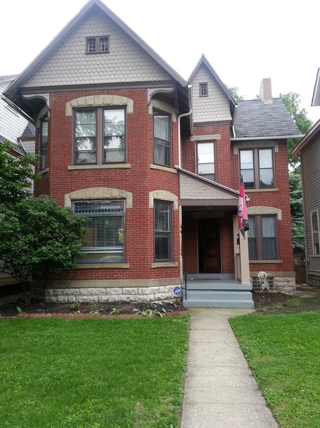 Building Photo - 103 W 2nd Ave