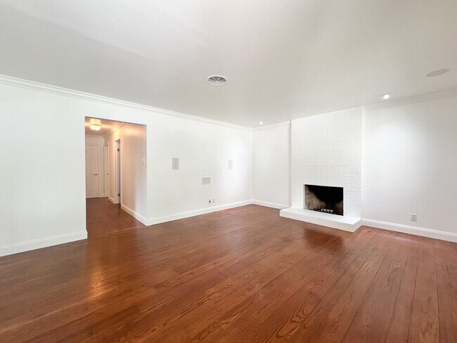 Building Photo - Charming 3-Bedroom Home in Napa’s Bel Aire...