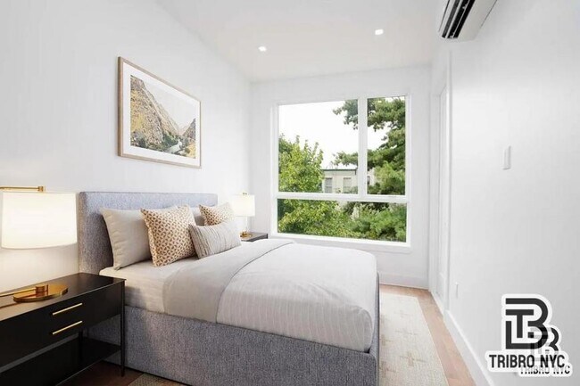 Building Photo - 0 bedroom in Brooklyn NY 11206