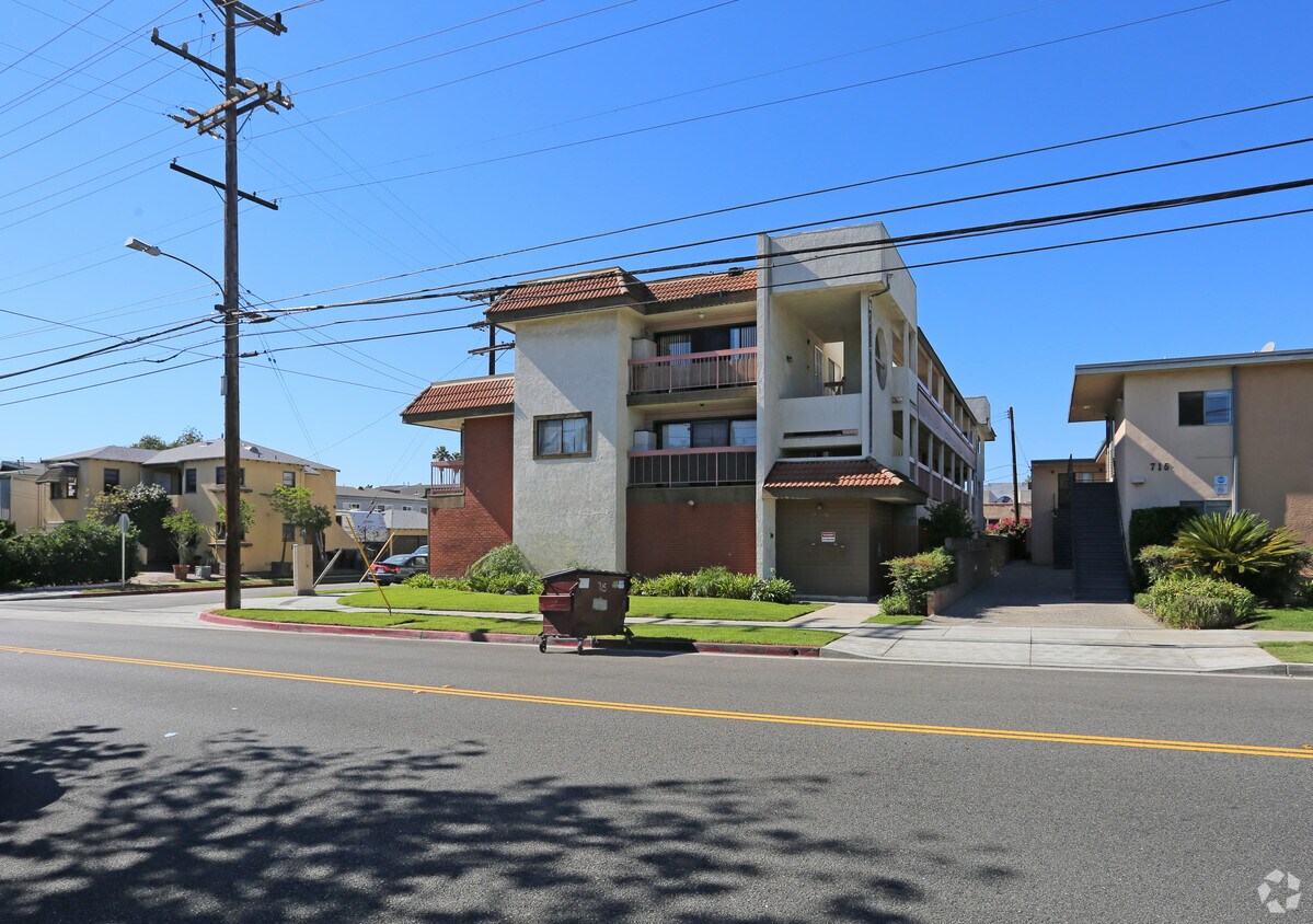 Foto del edificio - 719 S Adams St