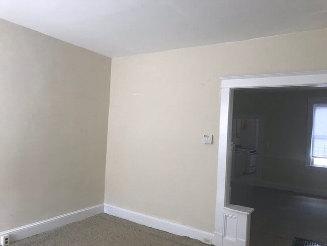 Building Photo - 2538 Oswego Ave