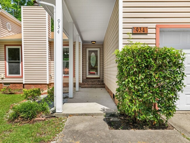 Building Photo - 934 Welsh Ln