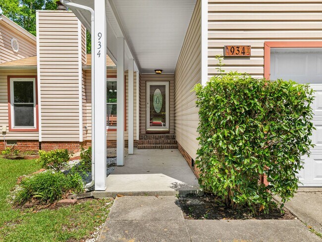 Building Photo - Home in Cul-De-Sac