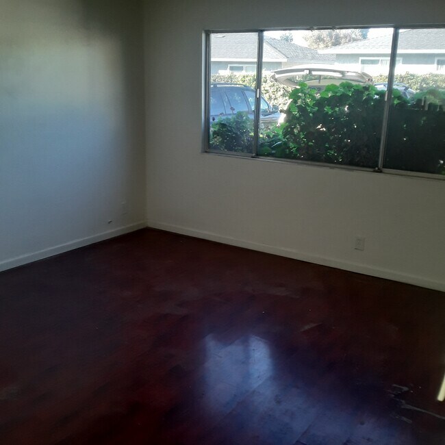 Foto del edificio - 20978 Royal Ave