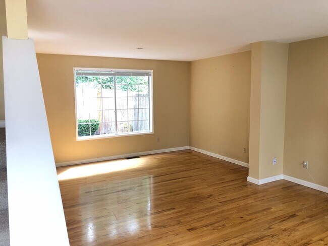 Foto del edificio - Kirkland Townhome