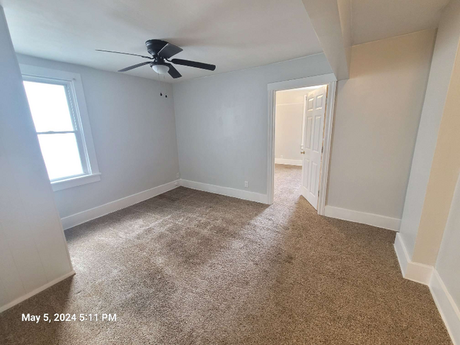 Foto del edificio - 411-413 E Mansfield St
