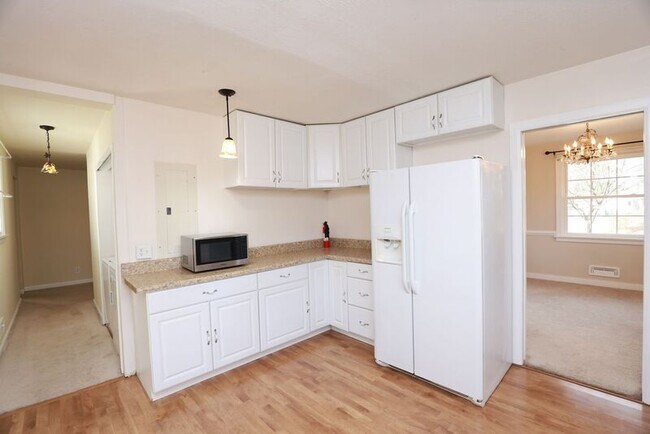 Foto del edificio - 8707 Mapleton Rd