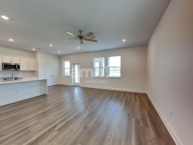 Foto del edificio - 3215 Carthage Ave