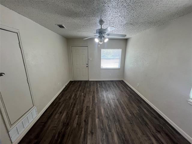 Building Photo - 1321 Woodcrest Dr
