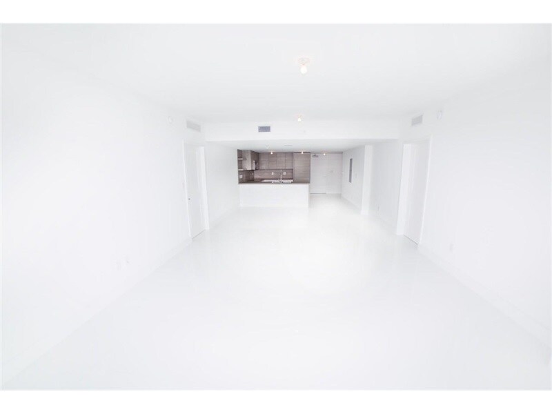Primary Photo - 400 Sunny Isles Blvd