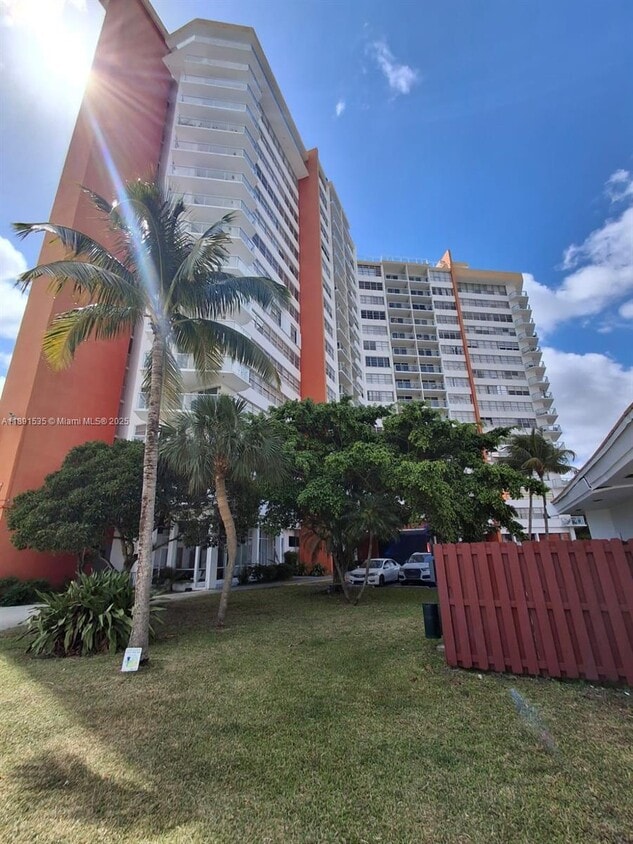 Primary Photo - 1351 NE Miami Gardens Dr