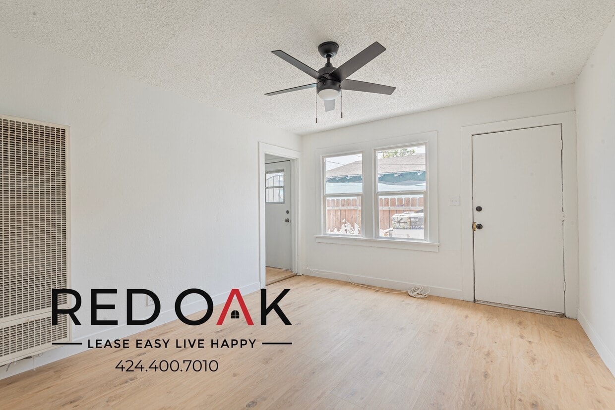 Primary Photo - 1212 E 76th Pl