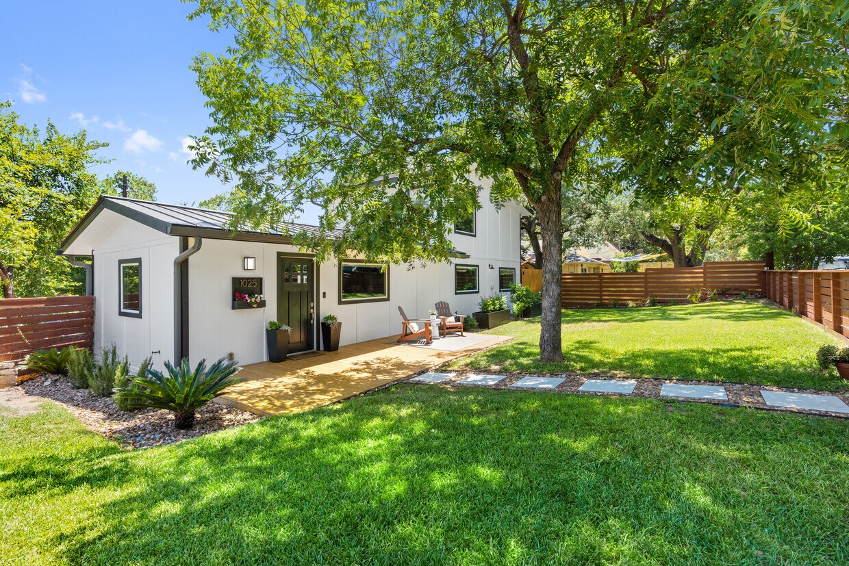 1025 Bonham Terrace Photo