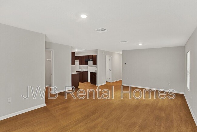 Foto del edificio - 6009 Dunmire Ave