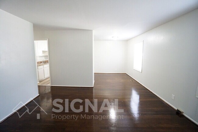 Foto del edificio - 112 13th Ave N