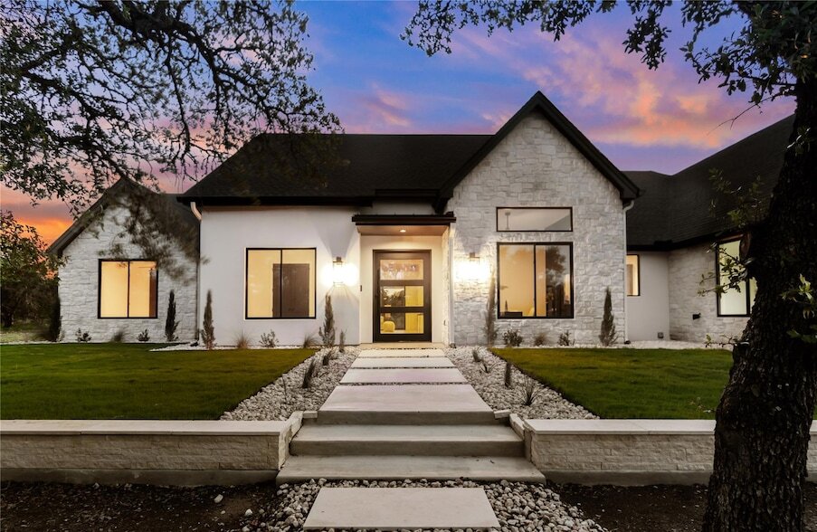 Foto principal - 208 Stonegate Ln
