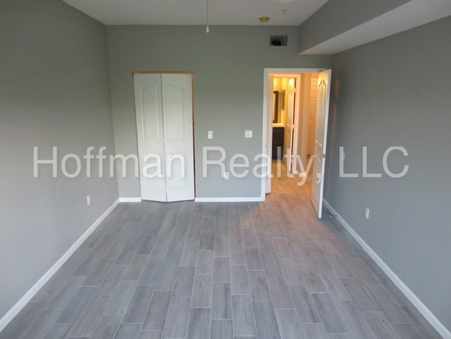 Building Photo - 4207 S Dale Mabry Hwy