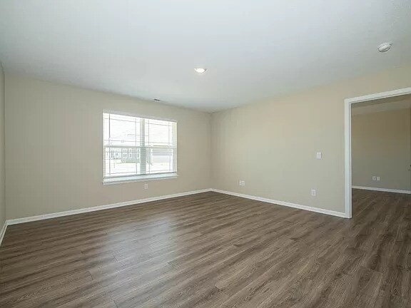 Building Photo - Fantastic 4bd/2ba home! Let yourself in!