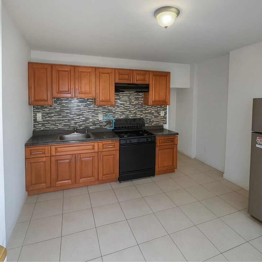 Foto principal - 1533 N Redfield St