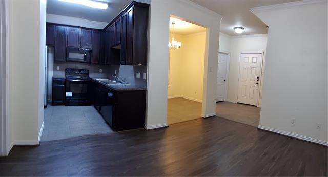 Foto del edificio - 3015 Tudor Ln