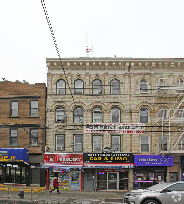 Foto del edificio - 131 Wyckoff Ave