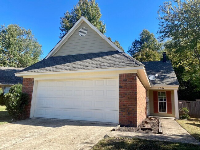 Building Photo - ****JUST REDUCED****5654 April Drive South...