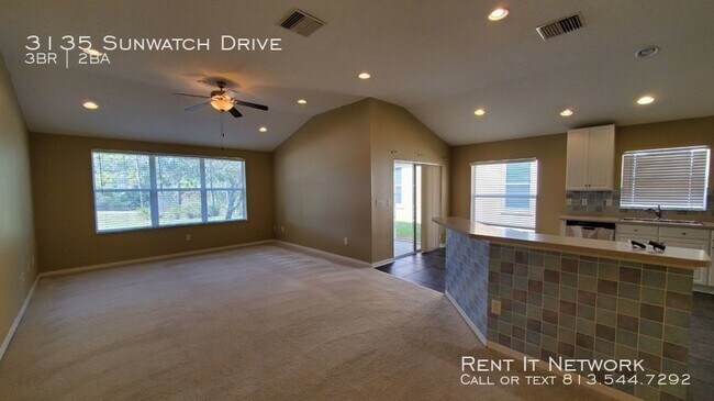 Foto del edificio - 3135 Sunwatch Dr