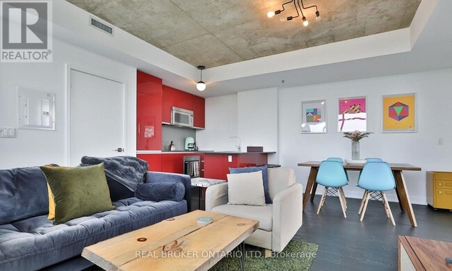 Building Photo - 20-1020 Minowan Miikan Ln