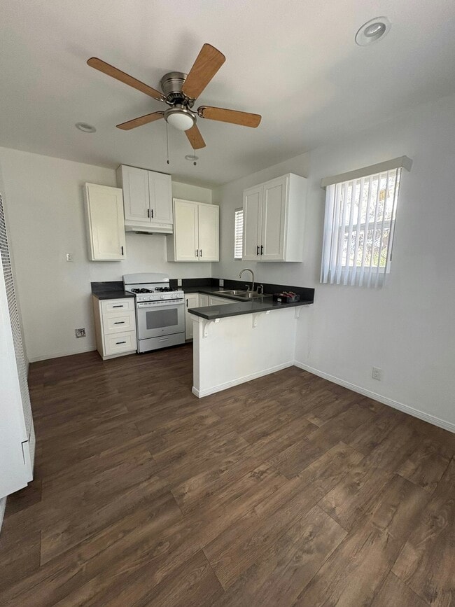 Photo - 555 North La Cadena Drive, Unit 4 Apartment