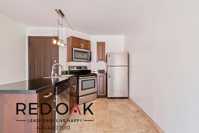 Building Photo - 3949 Los Feliz Blvd