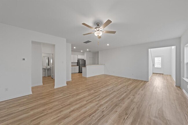 Foto del edificio - 242 Myrtle Oak Dr