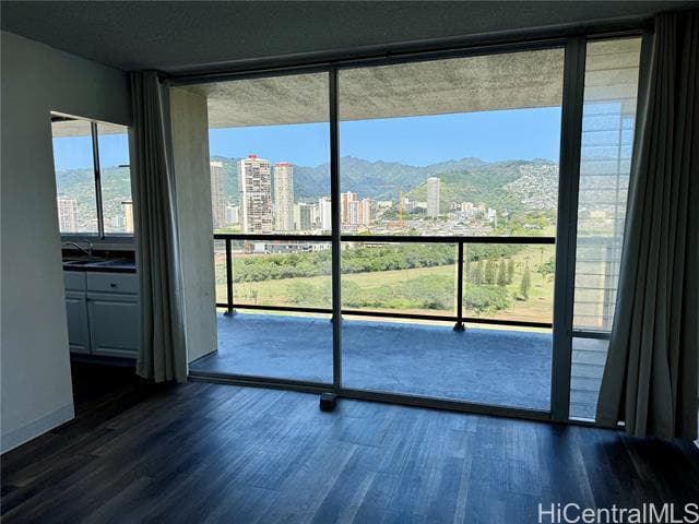 Building Photo - 444 Nahua St