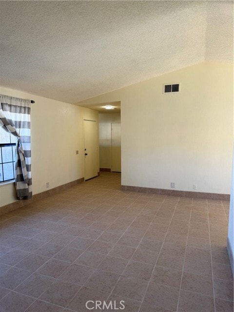 Foto del edificio - 15171 Wildrose St