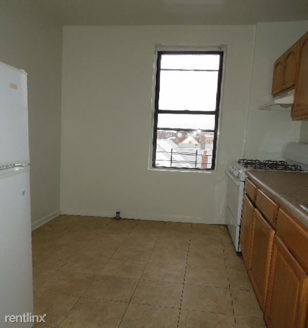 Foto del edificio - 1 br, 1 bath  - 4802 Snyder Ave Apt D4