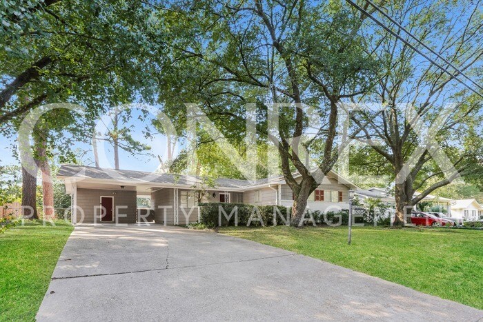 Primary Photo - Large Home with Split Floor Plan in Jackso...