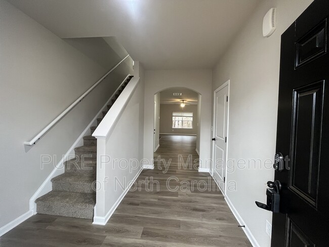 Foto del edificio - 5118 Belstone Ln