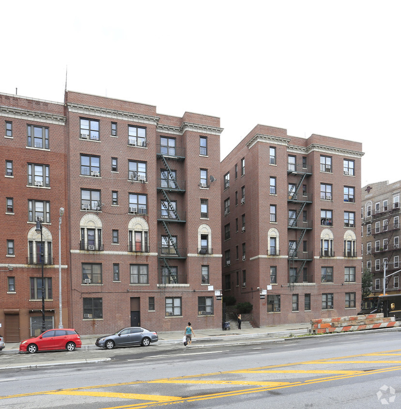 Building Photo - 1350 Grand Concourse