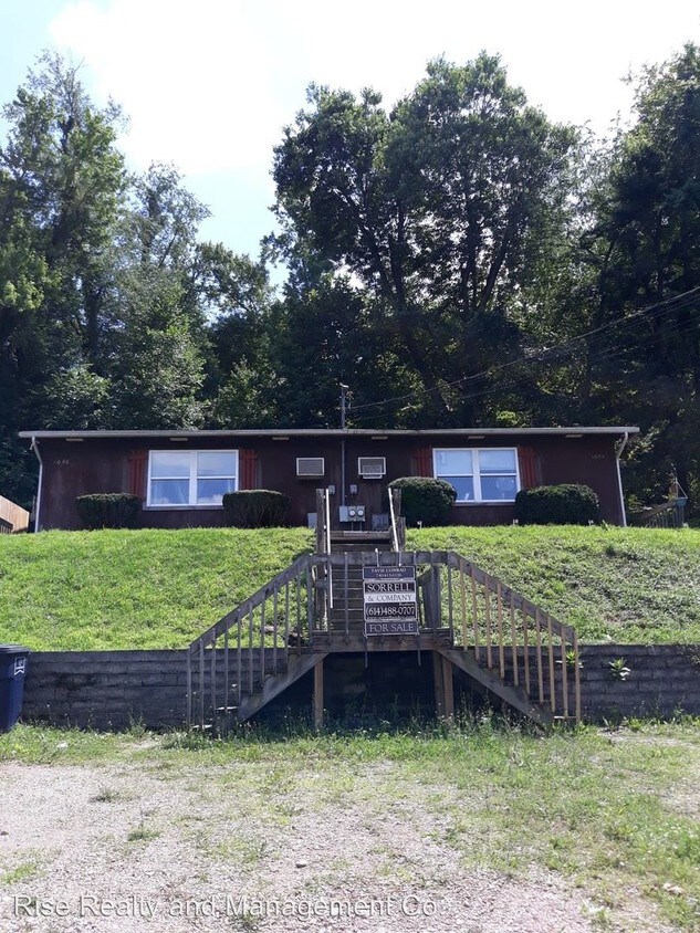 Primary Photo - 1034 Meadowview Ave