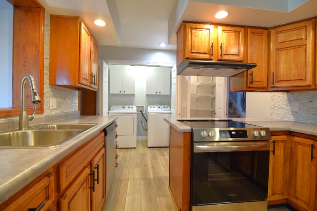 Foto del edificio - 2105 S 150 W