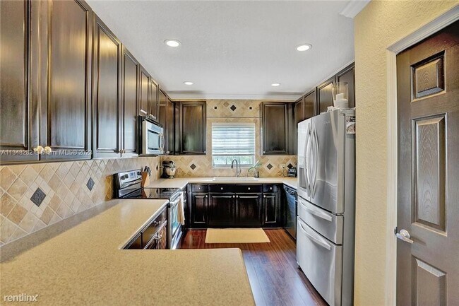Foto del edificio - 3 br, 2.5 bath House - 648 NW 127th Ave