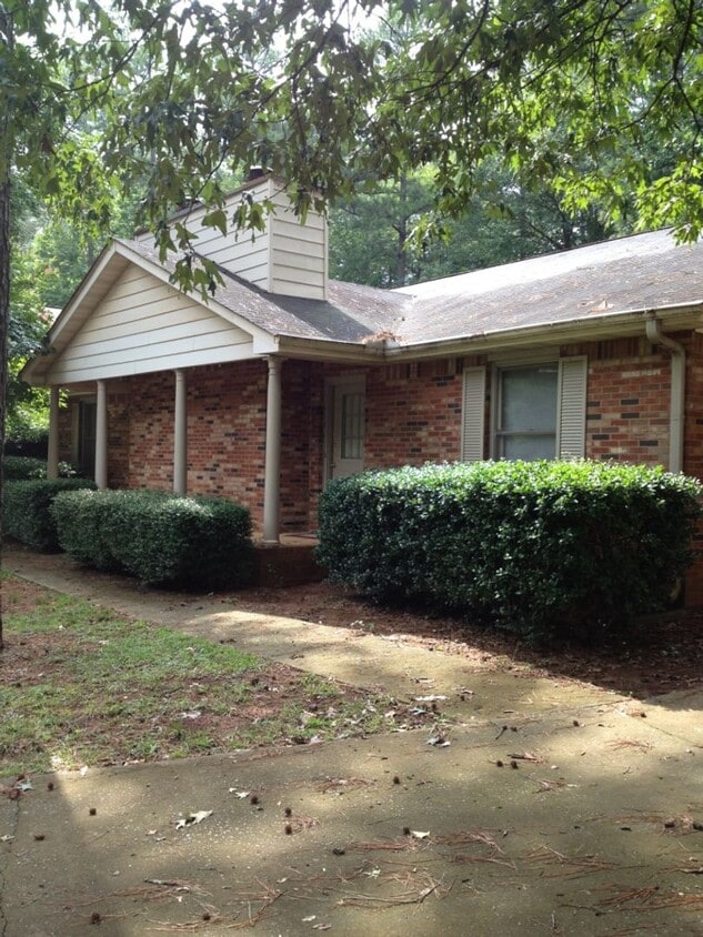5060 Leeshire Trail, Tucker, GA 30084 House Rental in Tucker, GA
